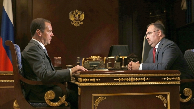 Встреча Дмитрия Медведева с председателем правления Пенсионного фонда Антоном Дроздовым